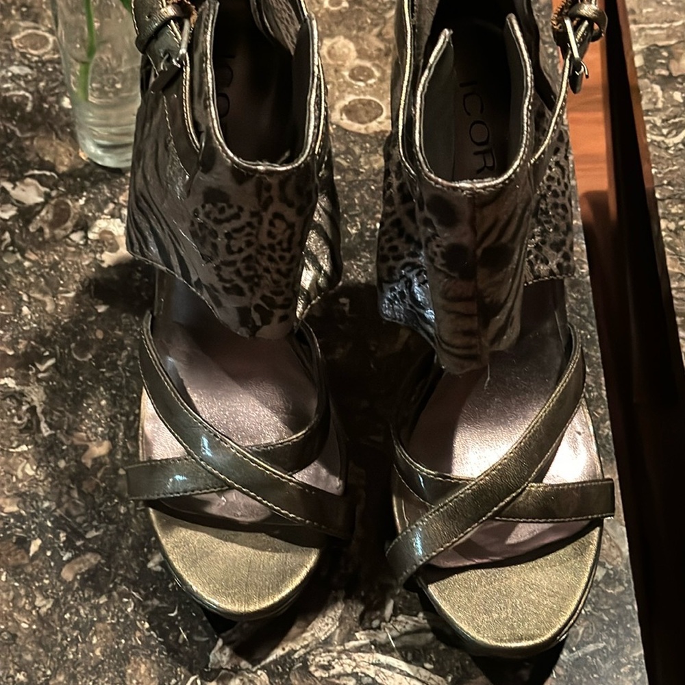 Brand new high heels shoes